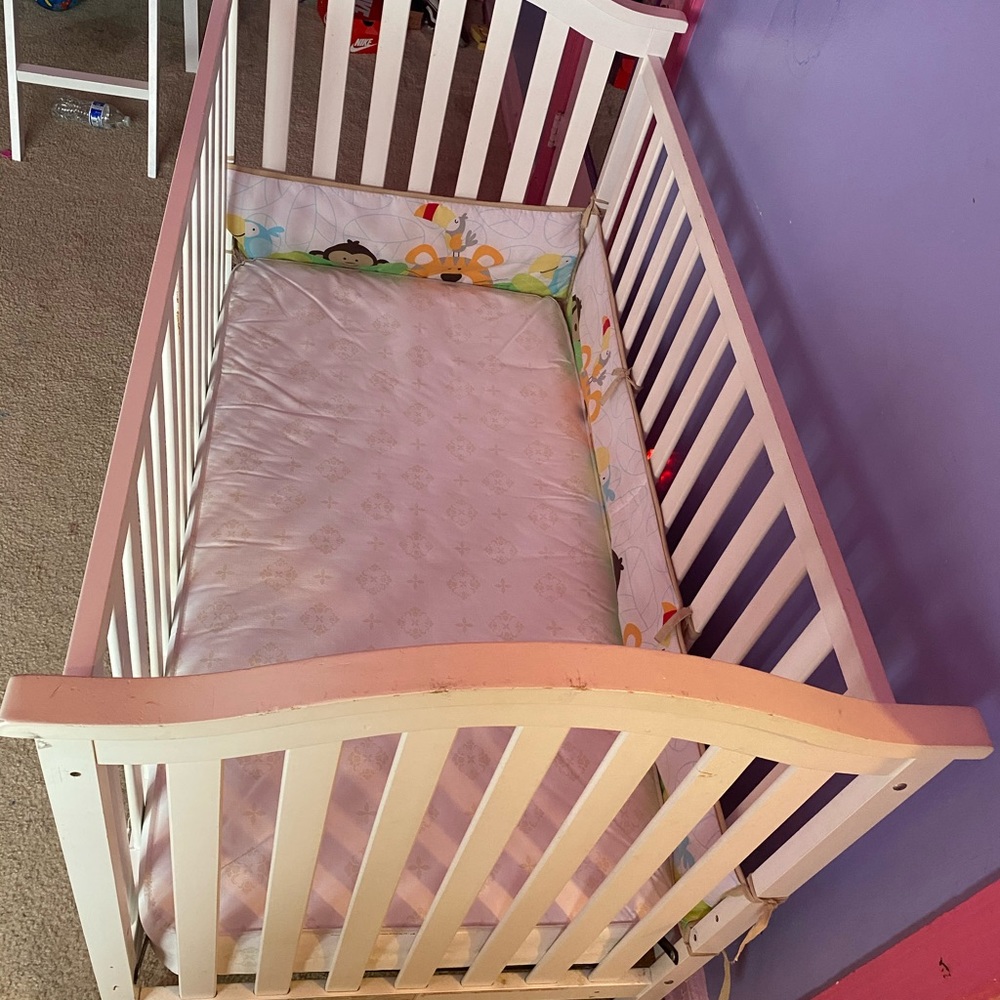 Crib - Picture 7 of 7